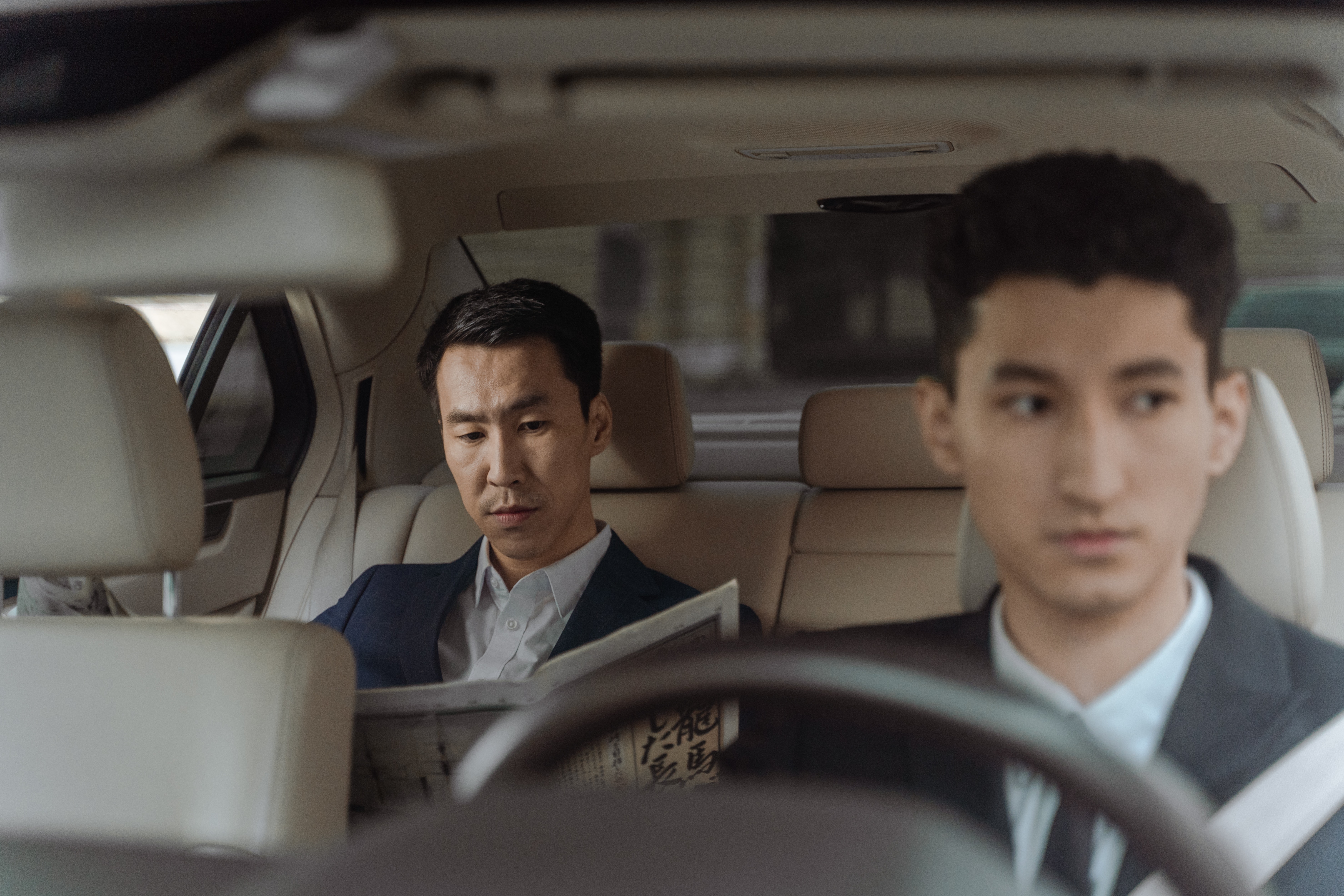 Here Are the Top 10 Reasons to Use a Chauffeur Service in Dubai, UAE