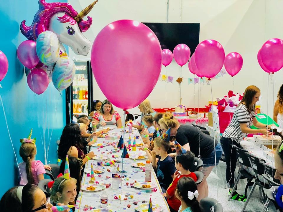 birthday party decorations