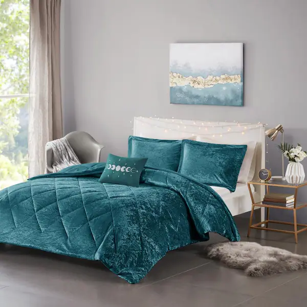 Upgrade Your Bedroom with Our Stunning Gold Comforter Set | GWGOutlet