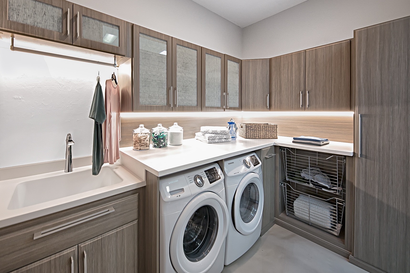 10 Reasons to Invest in Quality Washer and Dryer Cabinets