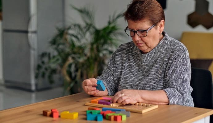 9 Activities for Seniors with Dementia