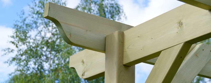 What are the Main Differences Between Pergolas and Gazebos?