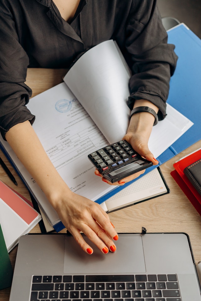 What are the benefits of spend management software?