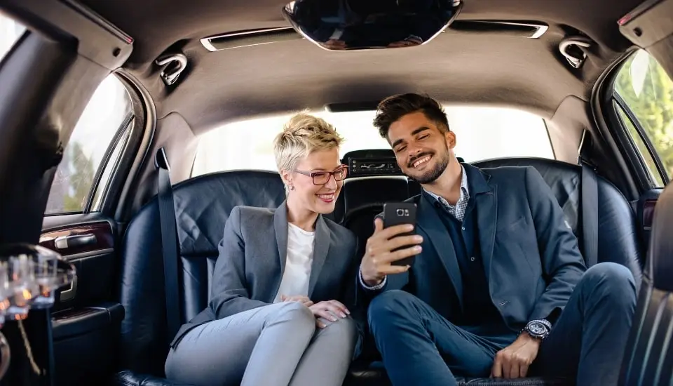 REASONS FOR CHOOSING A TAXI SERVICE OVER METRO TRANSPORTATION
