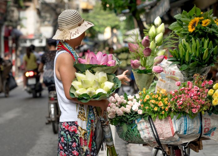 Why Order Flowers Online on Special Days in Dubai — Glamour Rose