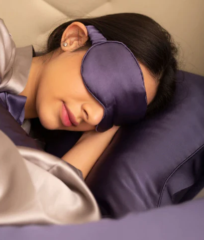 DO SILK PILLOWCASES Assist with decreasing Skin break out?