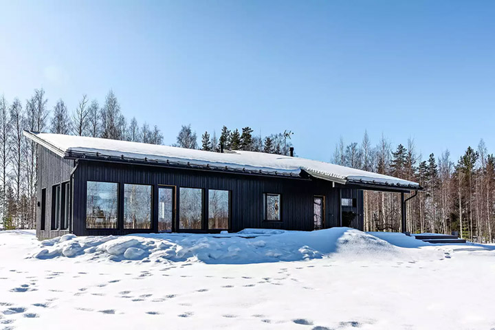 With Their Own Hands Built a Scandinavian House. How Does It Look Inside? See Photos