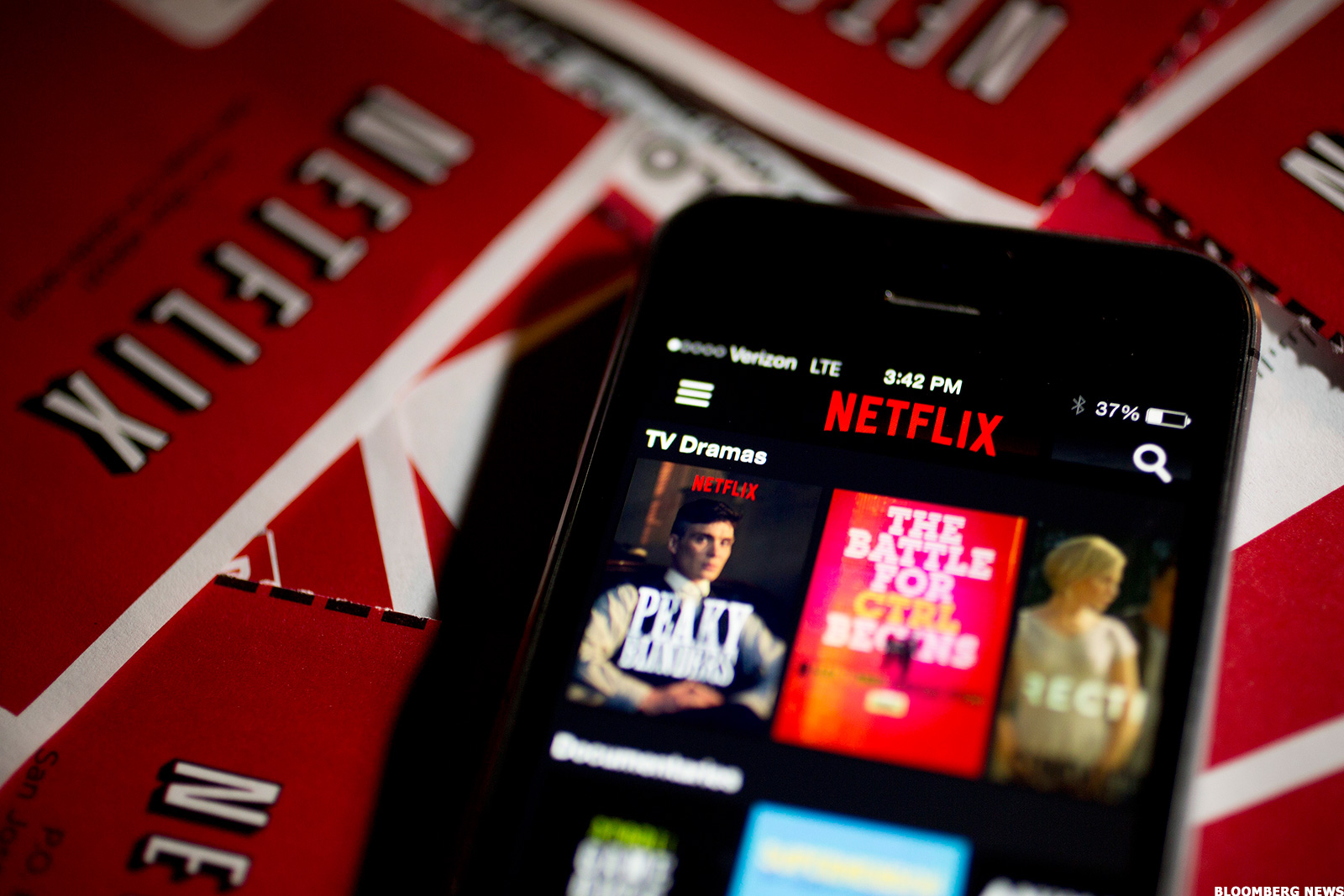 Decoding the Success of Netflix on Cloud