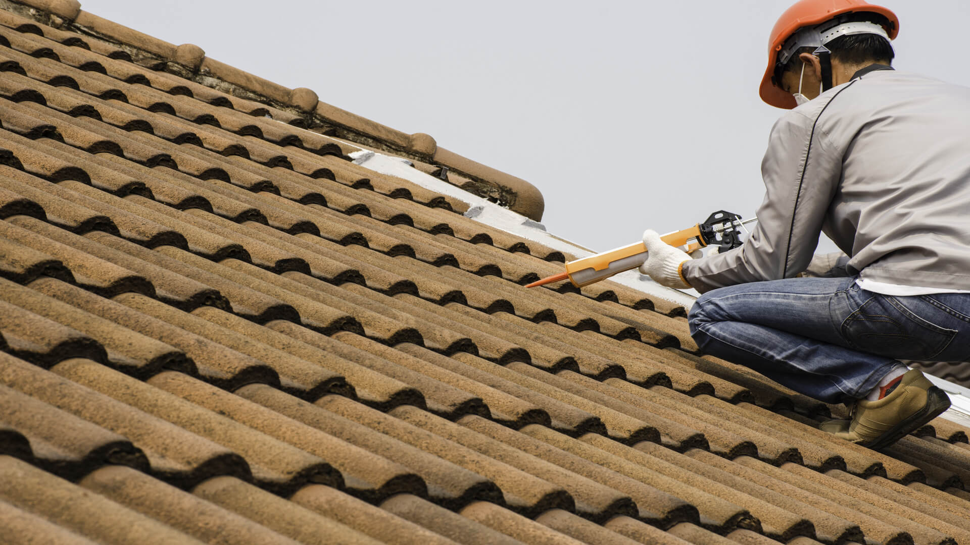 Key Tips on Choosing a Professional Roofing Contractor in Pensacola, FL