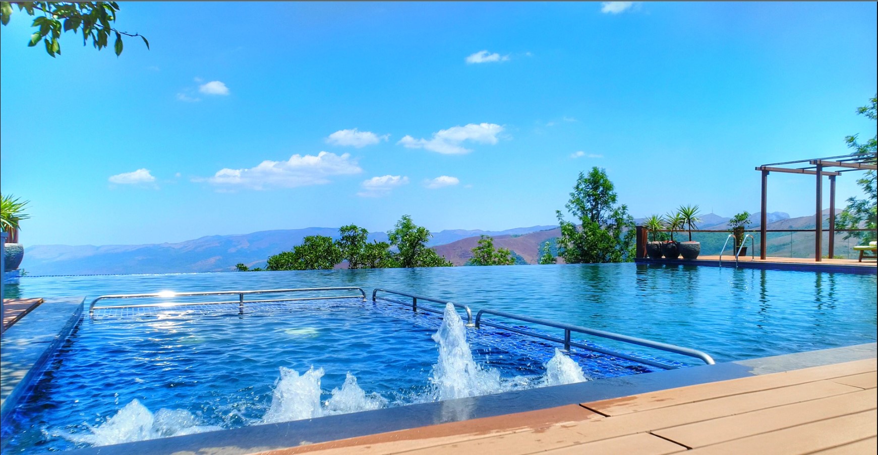 Hotels and resorts in Chikmagalur: