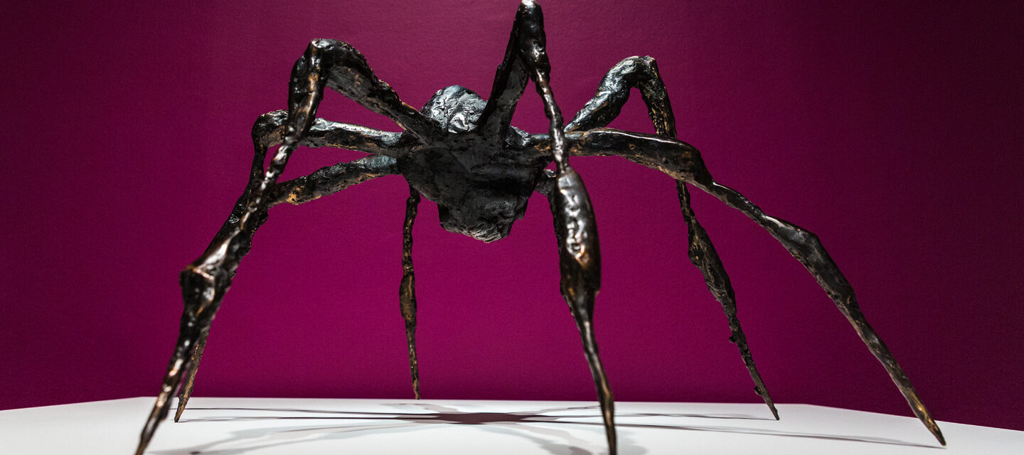 History louise bourgeois spider sculpture