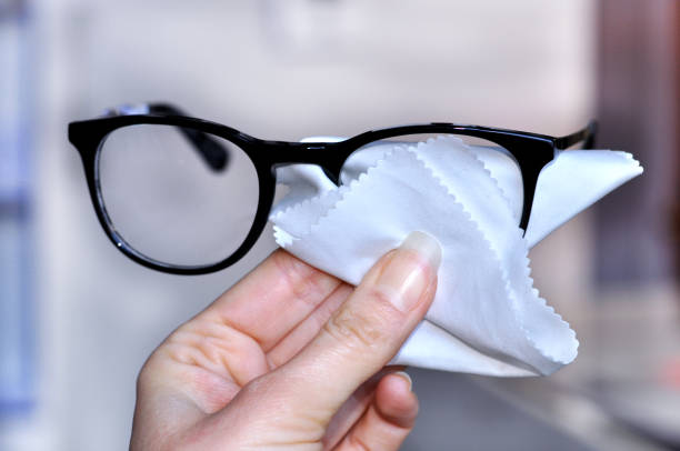 How to clean and maintain eyeglass frames?