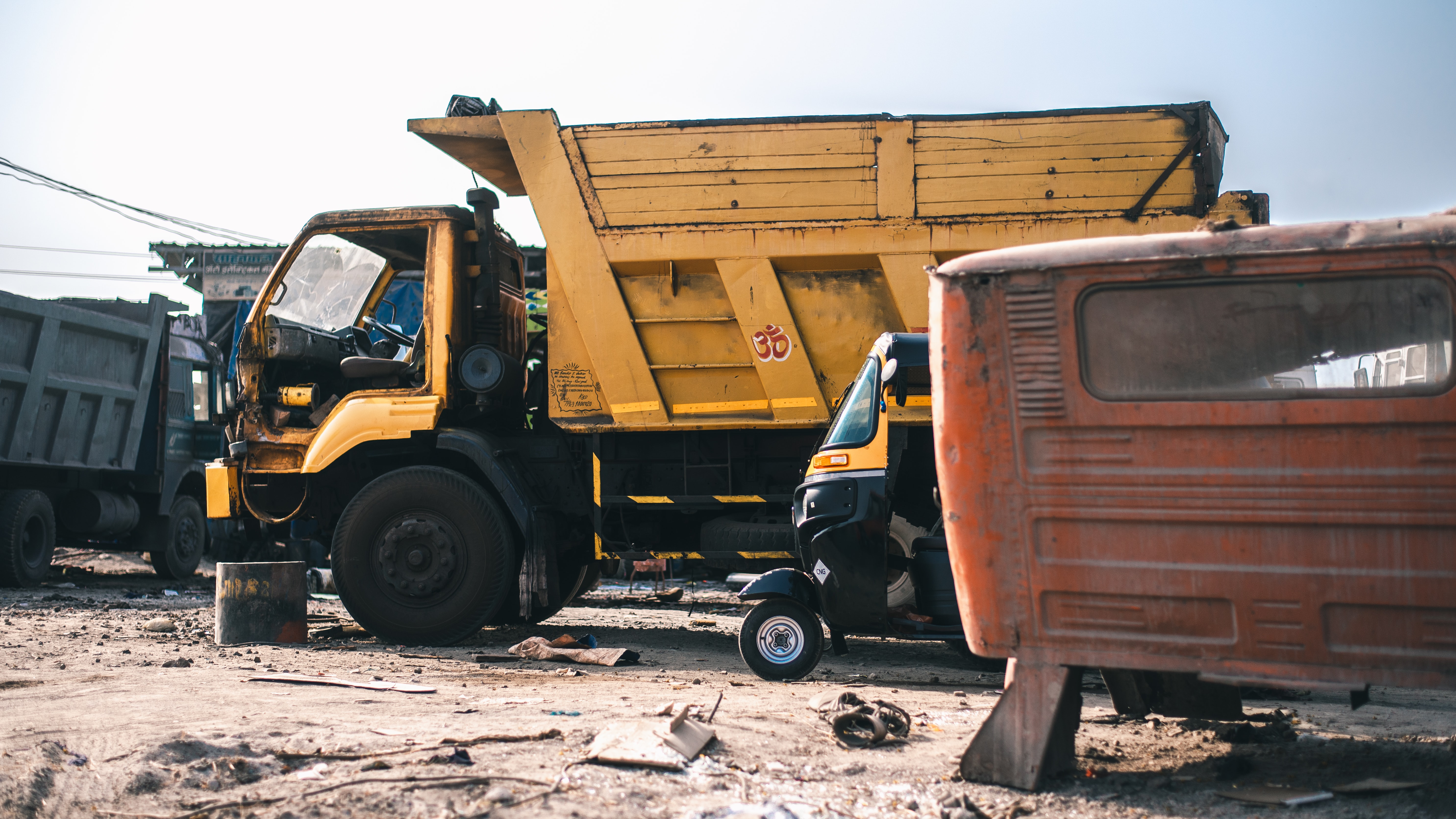What are the Pros and Cons of Financing a Commercial Vehicle?
