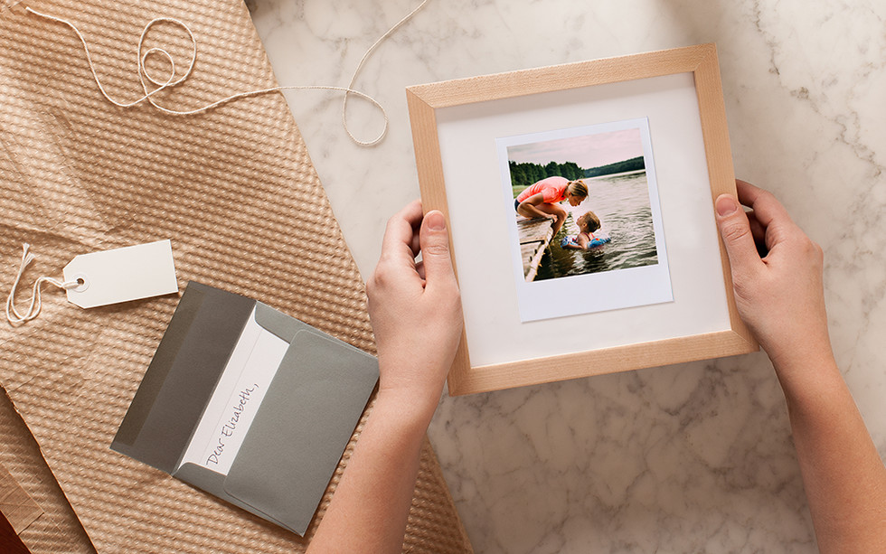 Why Corporate Photo Frames Are Popular Among Gifting Ideas