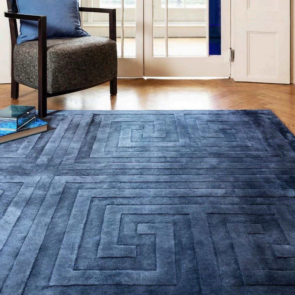 What Color Goes With A Blue Rug?