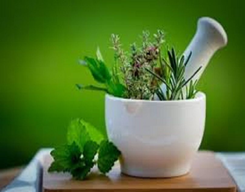 4 Reasons to Consult Doctors Before Consuming Herbal Products