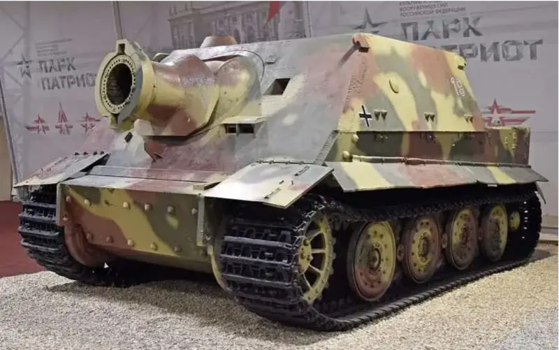 Sturmtiger — The Tiger with a 380 mm Rocket Launcher