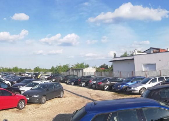 parking lot long-term
