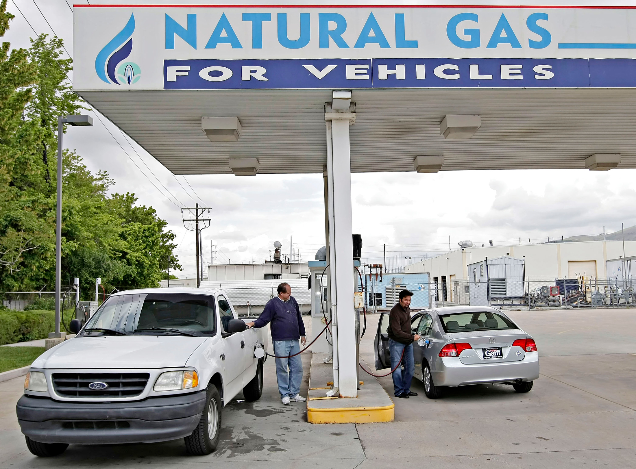 Automotive Natural Gas Vehicle Market Overview, Development by Companies and Comparative Analysis By 2030