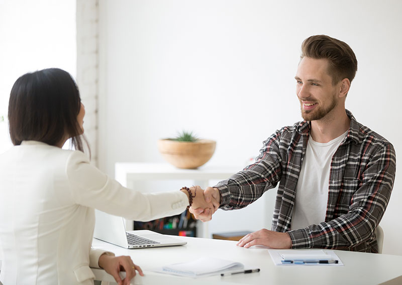  HR SOFTWARE MAKES THE ONBOARDING PROCESS 