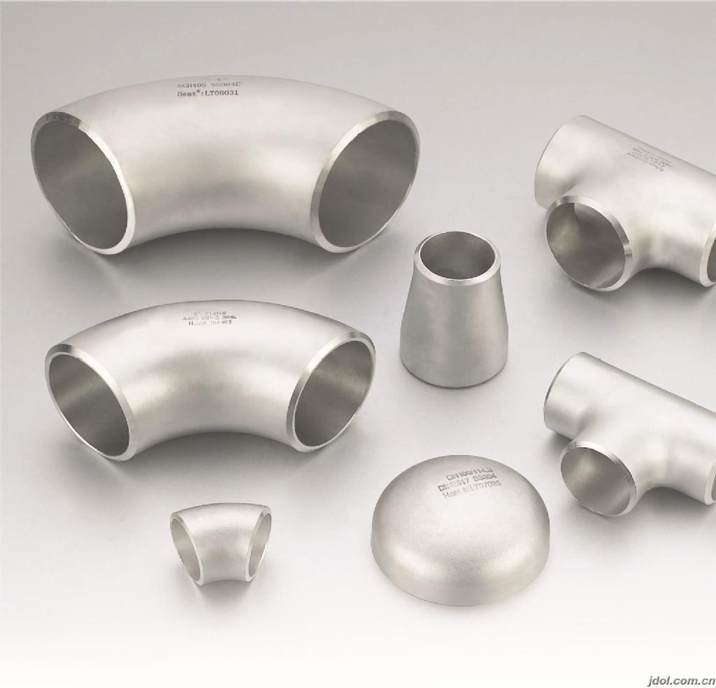 What are Carbon Steel Pipe Fittings and their Advantages?