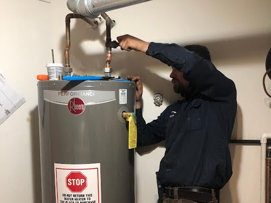 Who to Call When Your Water Heater Breaks: A Professional's Guide