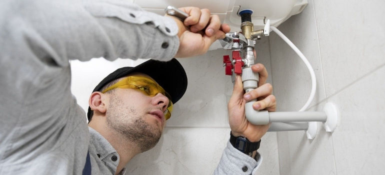 Recognize the 8 Critical Signs Your Home's Plumbing Needs Attention