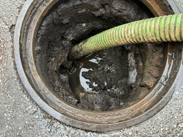 Catch Basin Pumping in Chicago: Best Practices and Future Directions