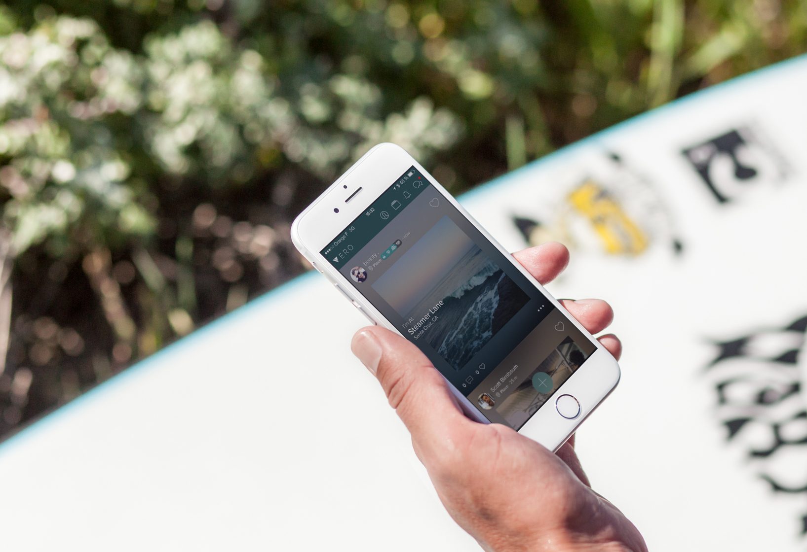 Observe the Beginning of a Dynamic and Innovative Social Network