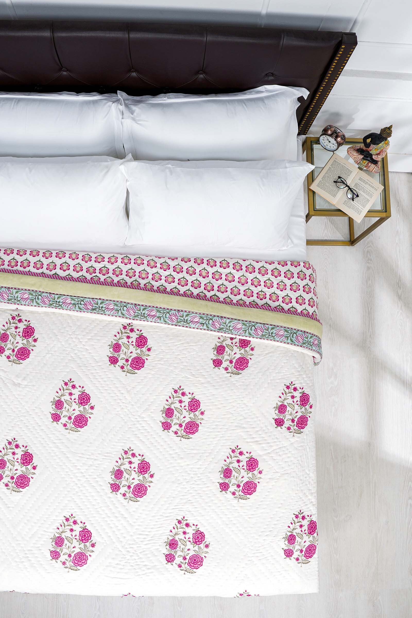 Created with Comfort and Style in Mind: Purchasing Indian Tops and Quilts Online is Simple