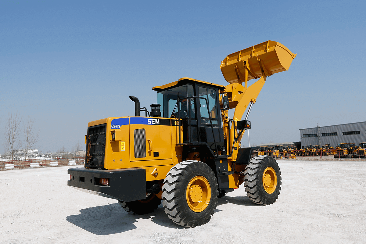 Things to Consider When Buying a SEM Wheel Loader in Kuwait