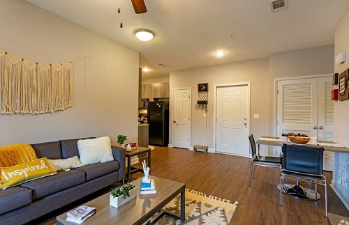 6 Major Benefits of Living in an Off-Campus Apartment