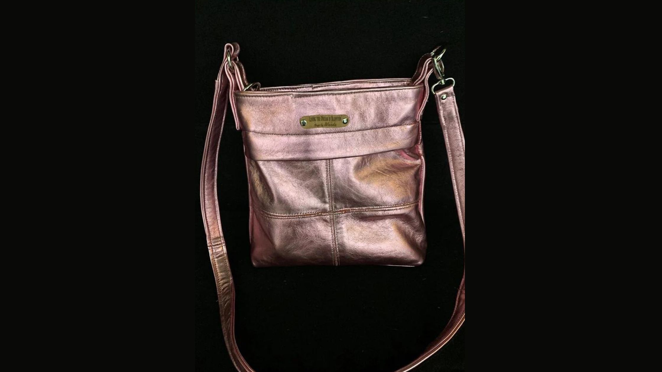 From Day to Night: Transitioning Your Cross Body Leather Bag Look