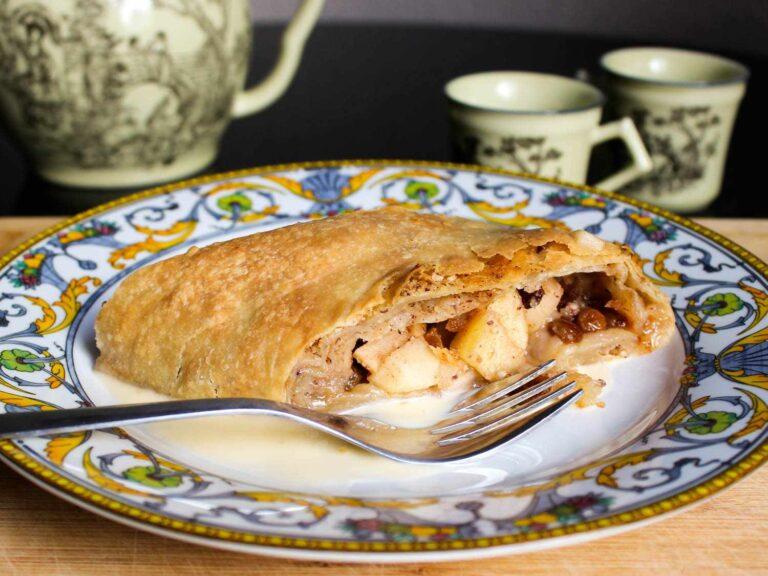 Apple Almond Strudel Recipe | Dinner via.com