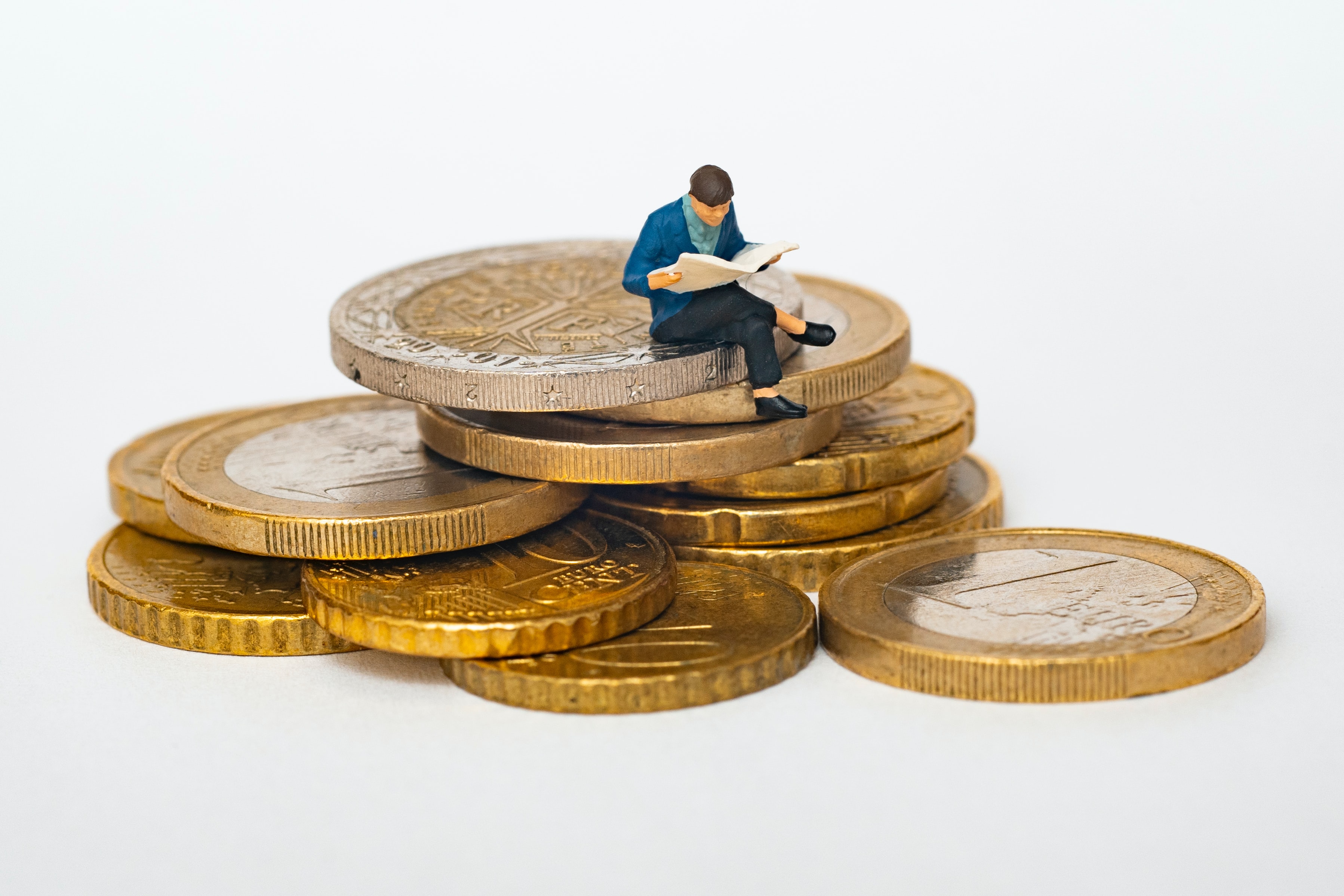 The 10 Best Investment Apps To Help You Save Money