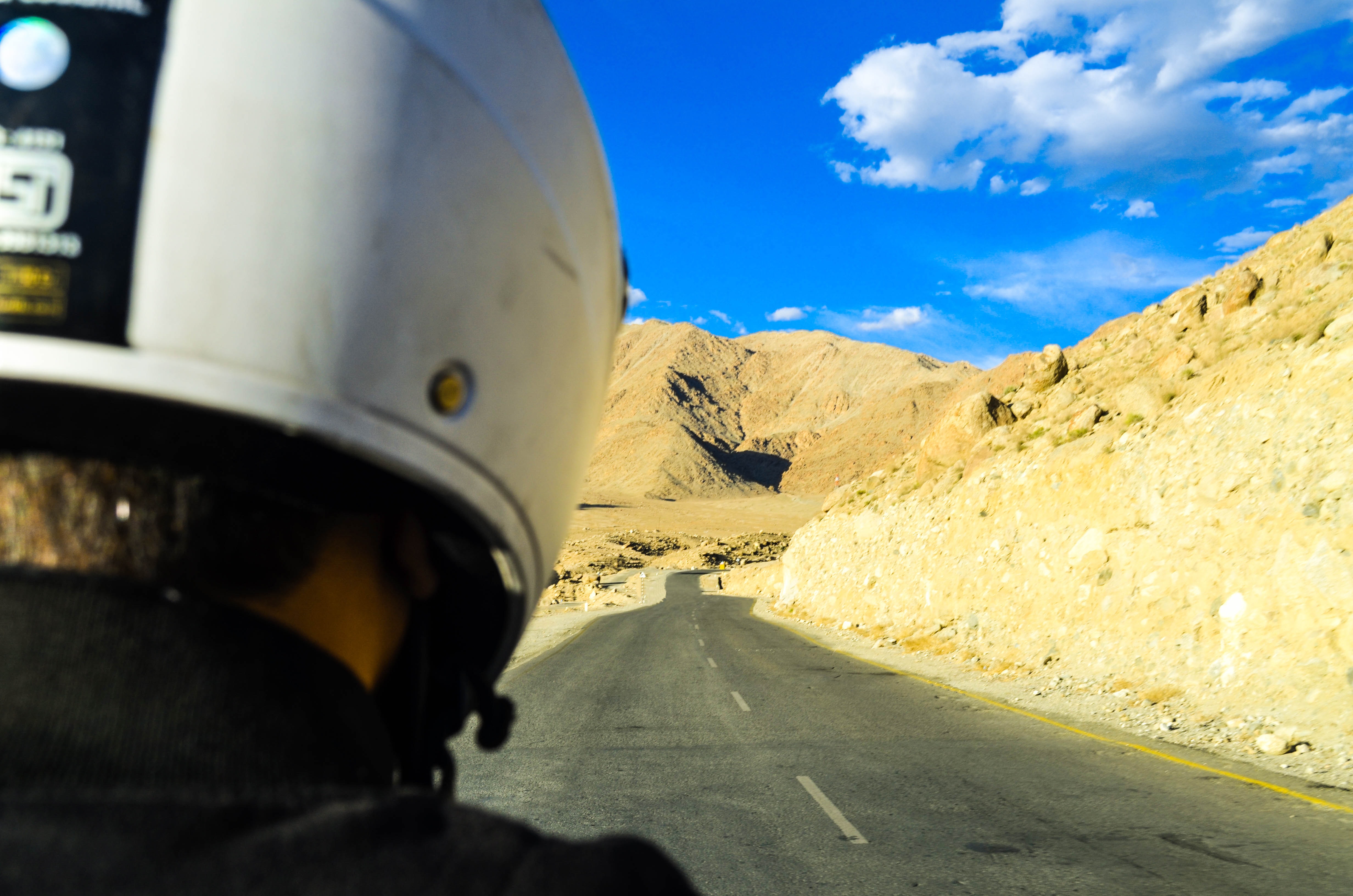 How to Handle Altitude Sickness During a Delhi to Ladakh Bike Trip