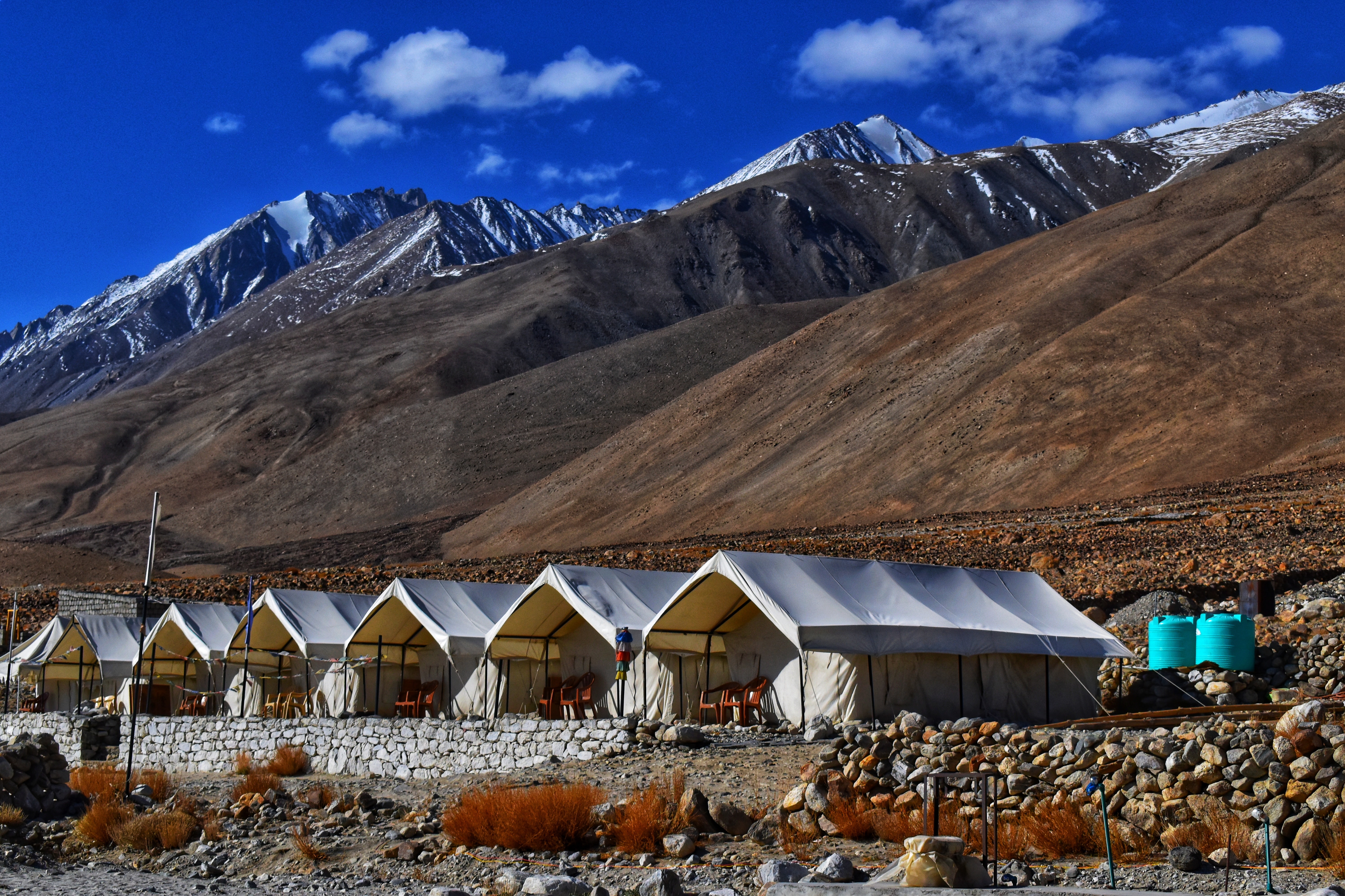 How to Maximize Your Comfort While on a Delhi to Ladakh Bike Trip