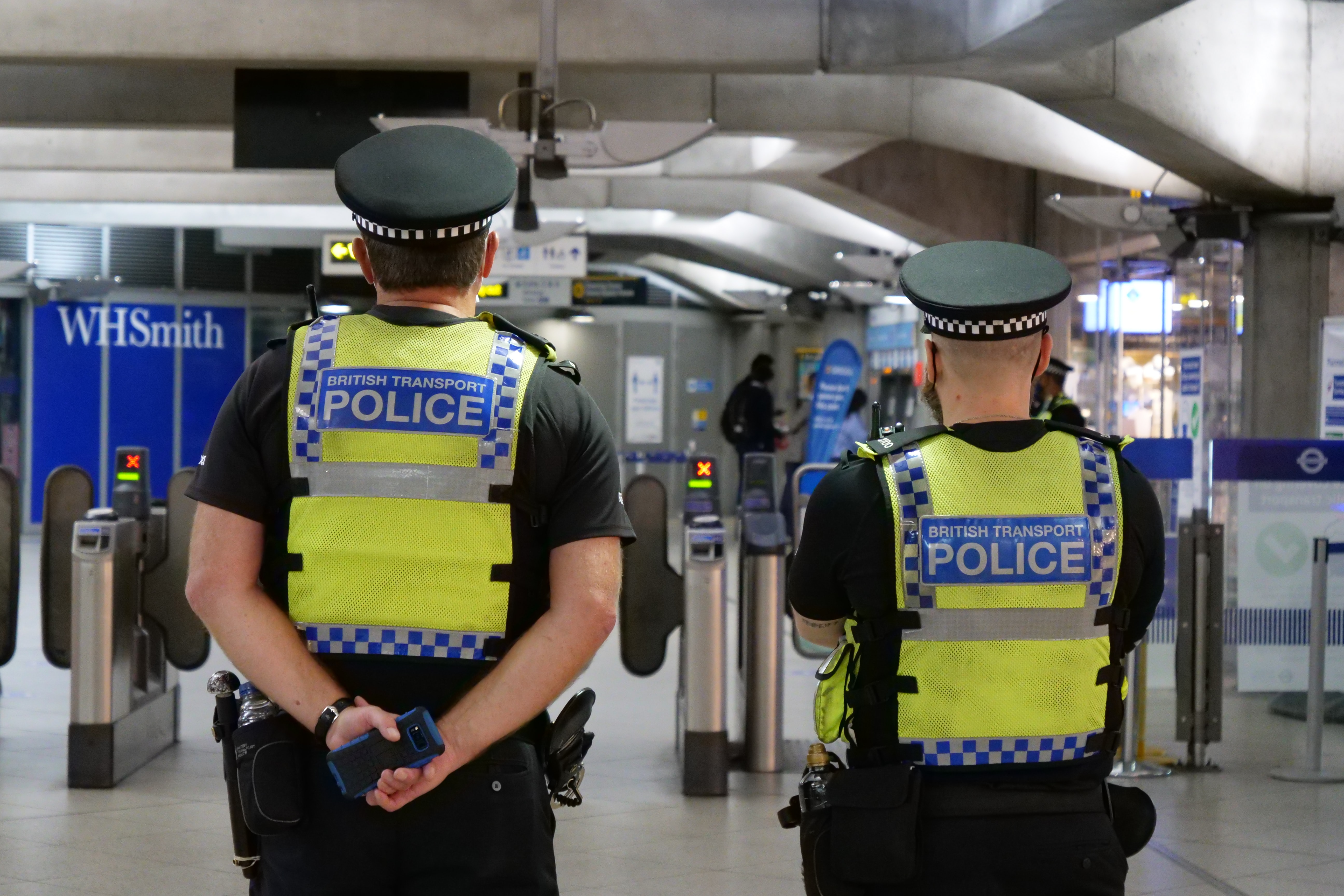 Benefits of Hiring Professional Security Guards in Los Angeles 2023 