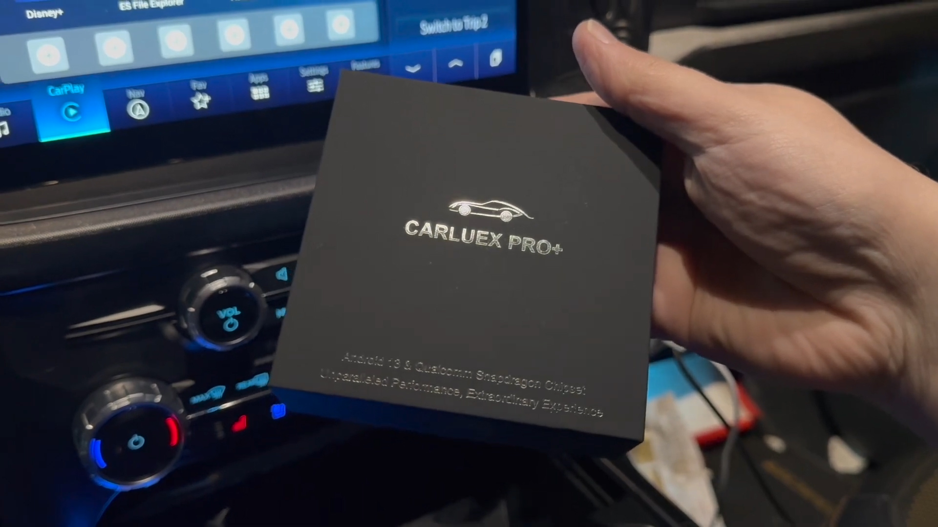 Android Auto vs Apple CarPlay: Which is the Better Car Infotainment System?