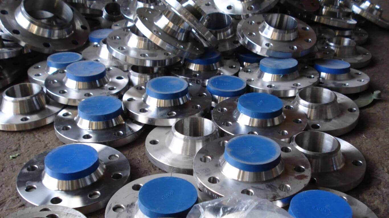 Nickel 200 Flanges Manufacturers in Mumbai