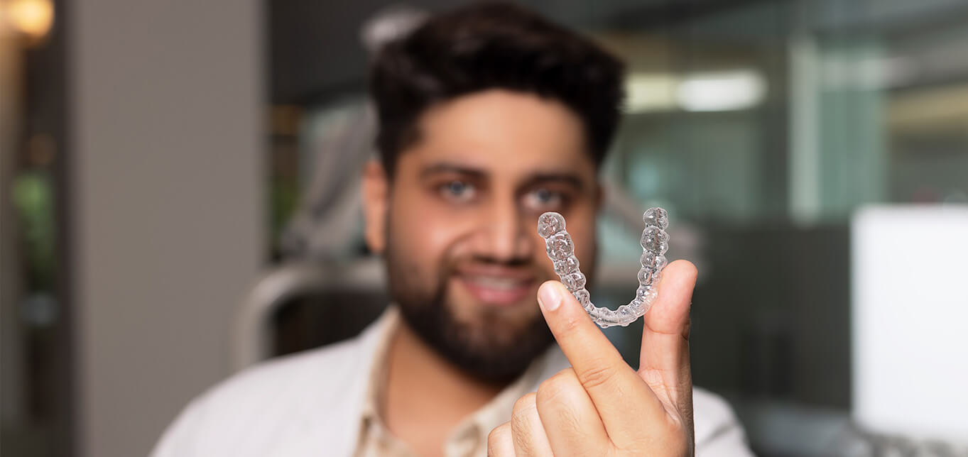Invisalign in New Delhi: Transform Your Smile at The Dental Roots