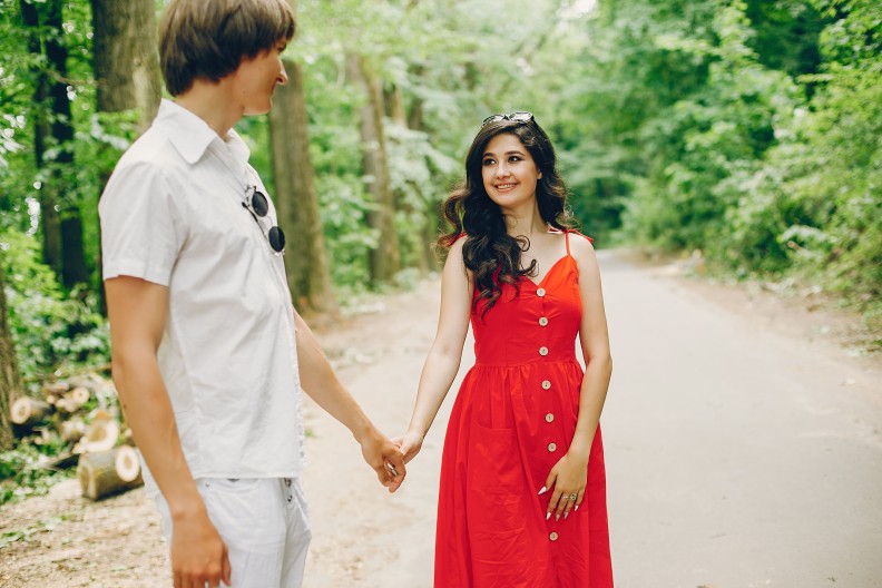 Book a Budget Friendly Pre-Wedding Shoot in Bangalore