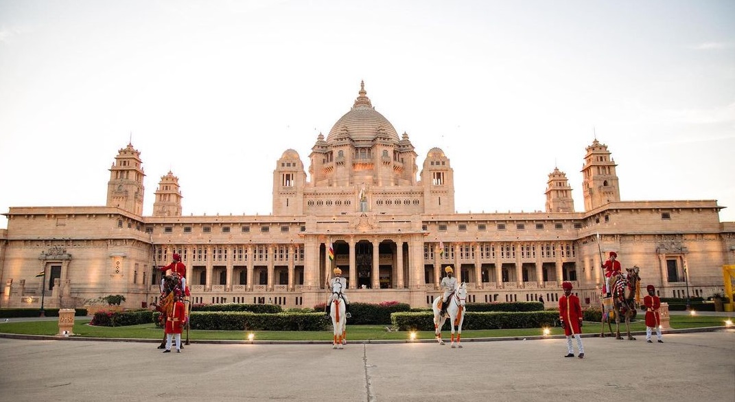 Which place is best to travel for 4-5 days in India