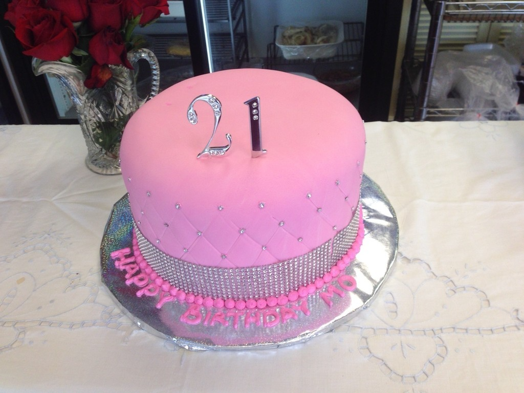 Sweet Beginnings: Tips for Choosing the Perfect Wedding Cake