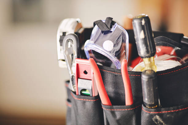 Tool Box Vs Tool Bag: Which One Is Right For You?
