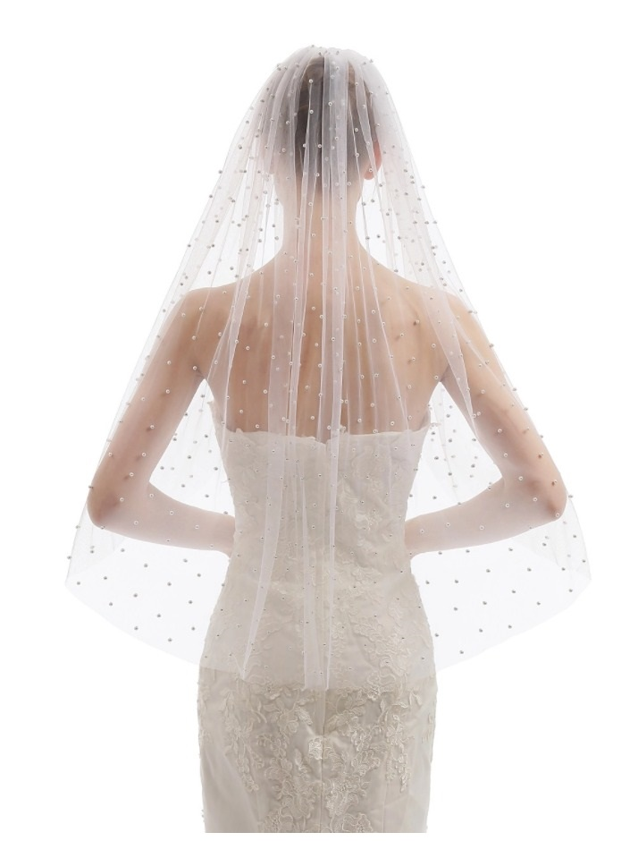 Veils That Wow: Stand Out on Your Special Day