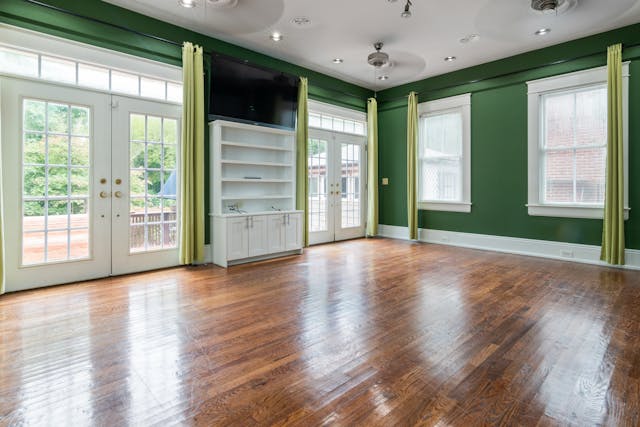The Craftsmanship Behind Chevron Parquet Wood Flooring