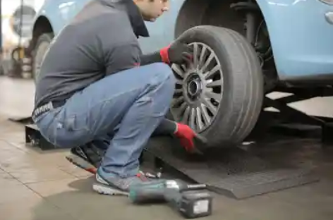 Choosing the Right Scarborough Tire Replacement Service: Safety on the Road