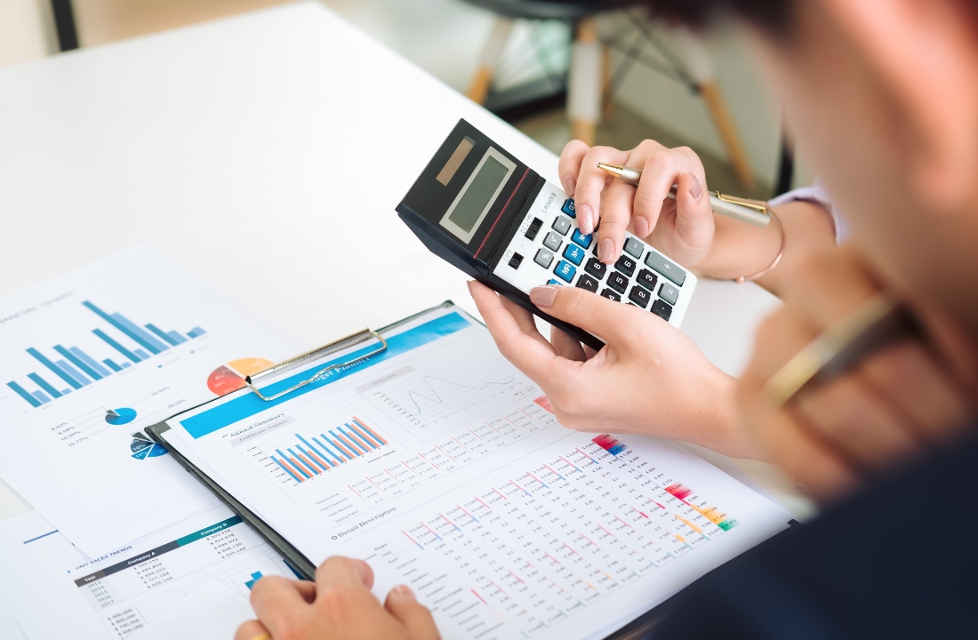 Make use of a refinance calculator for savings!