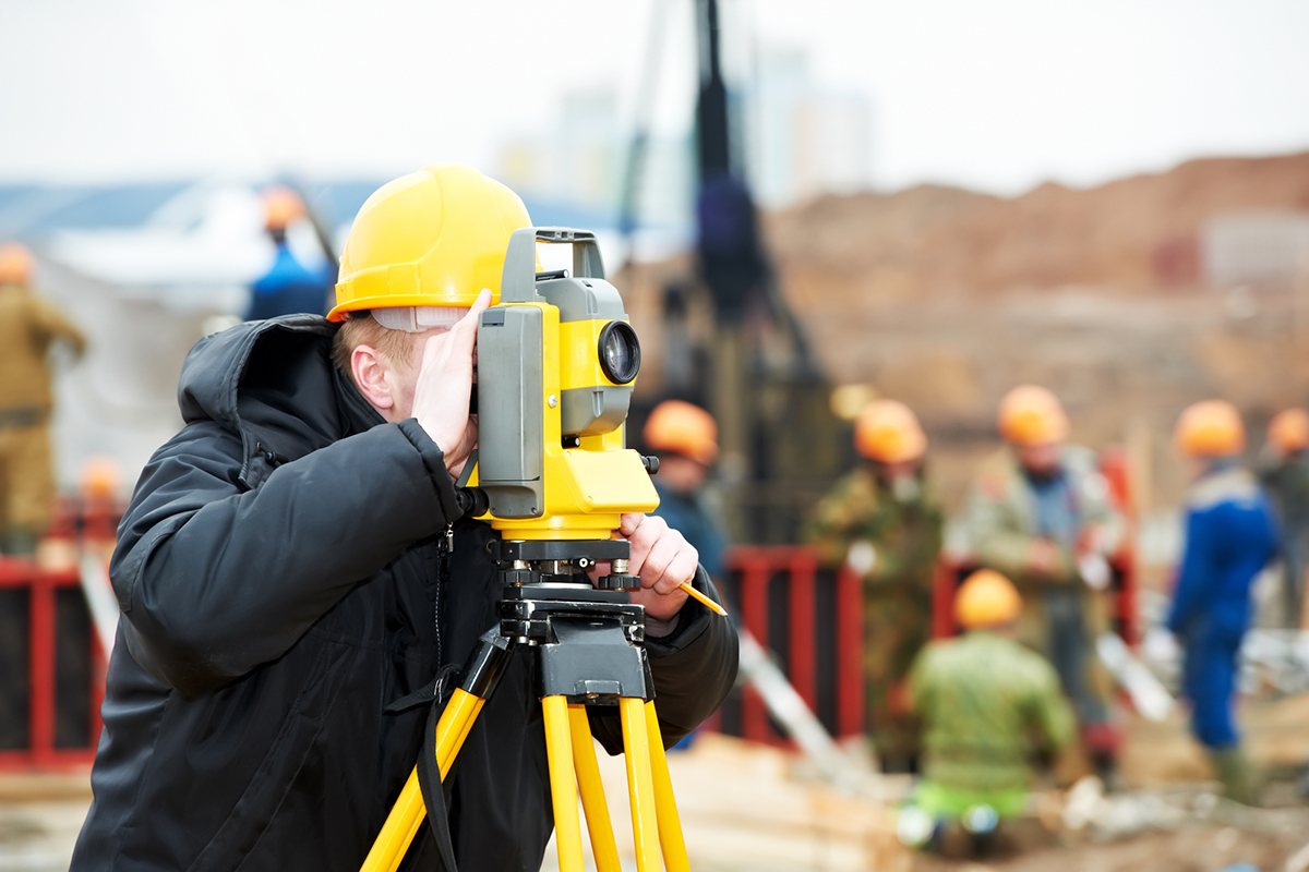 The Role of Linear Land Surveying in Real Estate Transactions